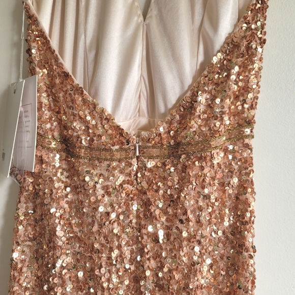 Mac Duggal, Sleeveless Halter- Neck Gown, Apricot, Size 8, NWT‎ - Picture 7 of 9